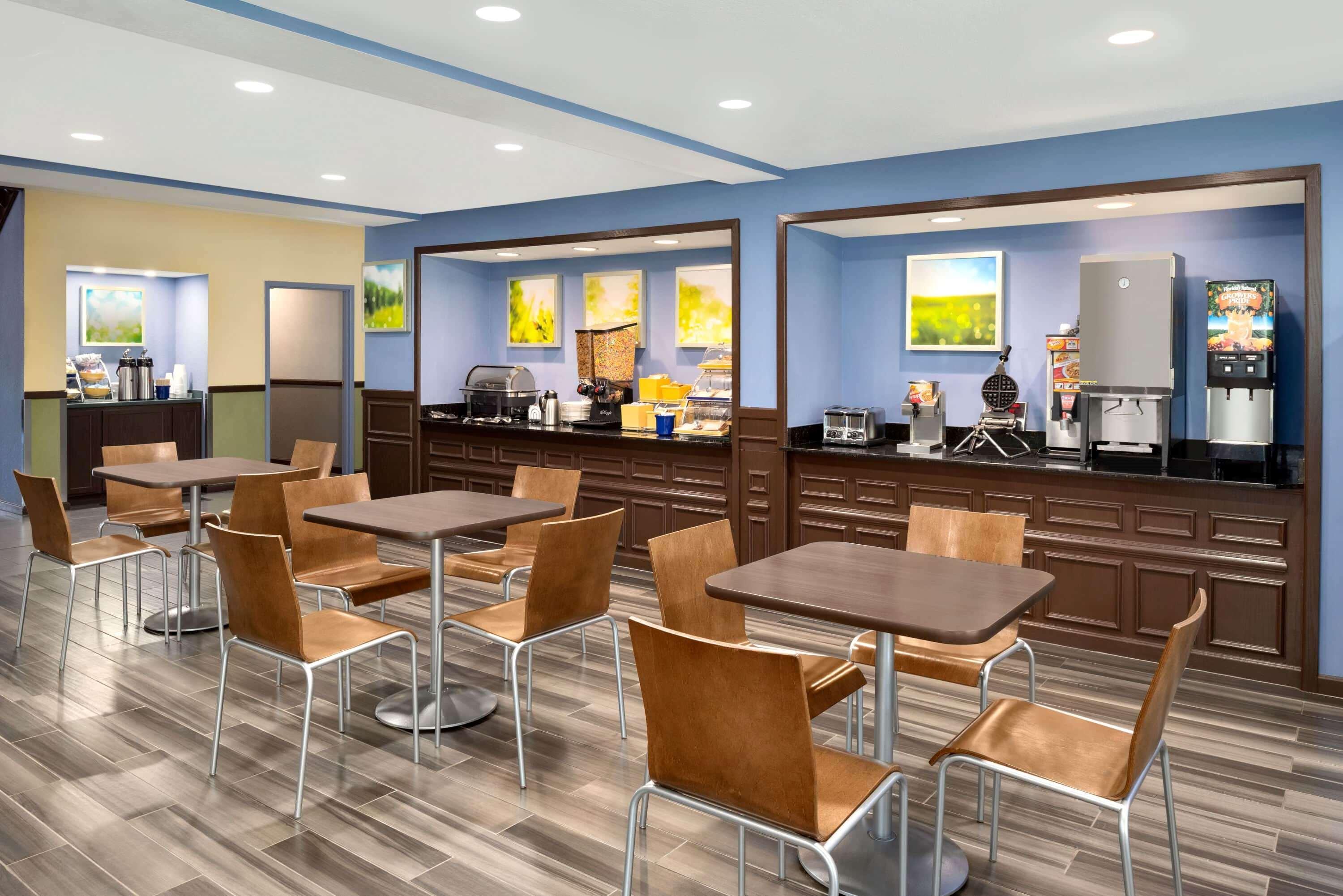 Days Inn & Suites By Wyndham Merrillville Dış mekan fotoğraf